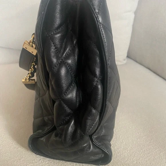 Susannah Michael Kors Black Quilted Chain Tote Bag - Picture 3 of 12